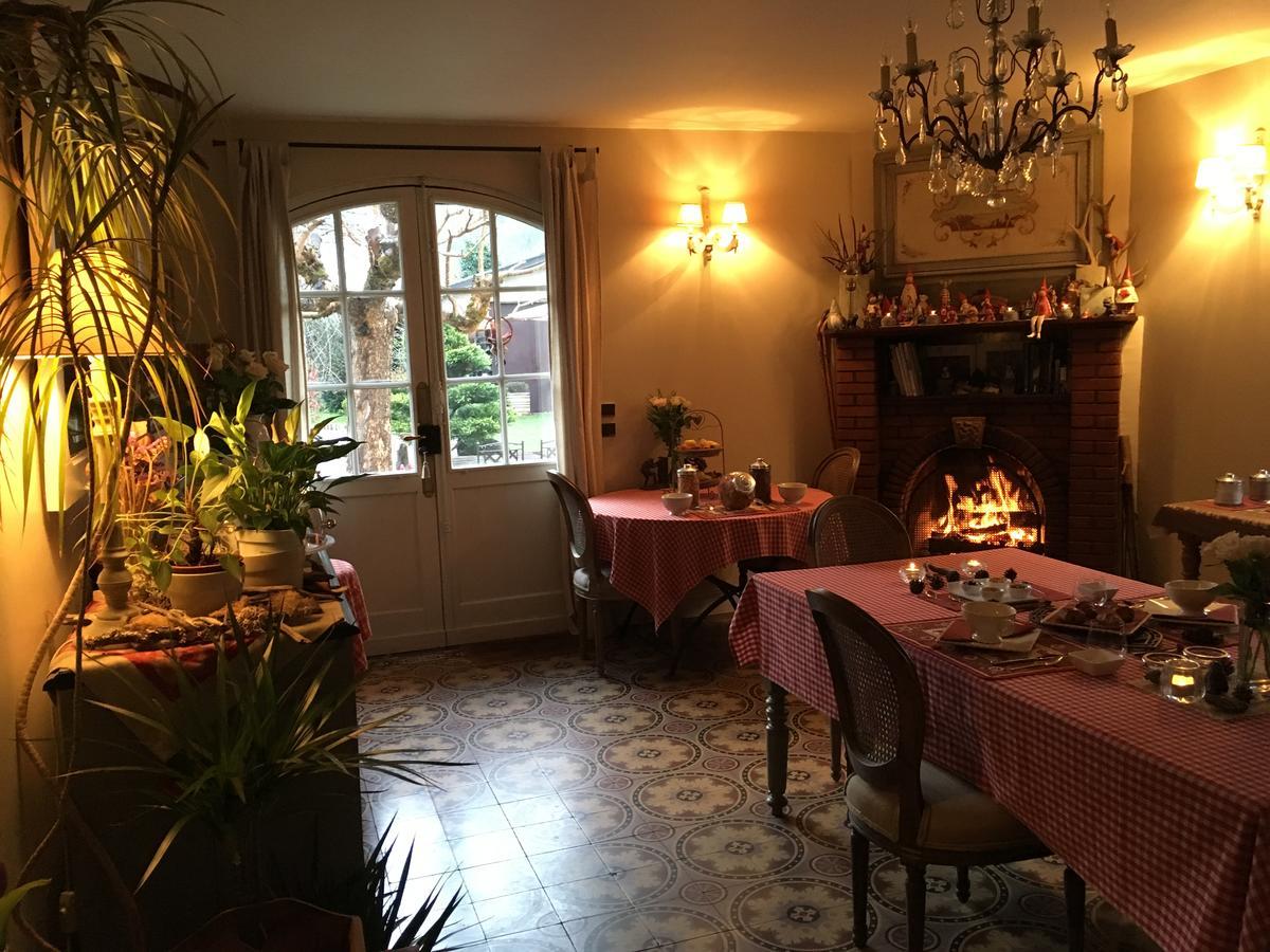 B & B Au Dela Du Temps Saint-Mamet ภายนอก รูปภาพ
